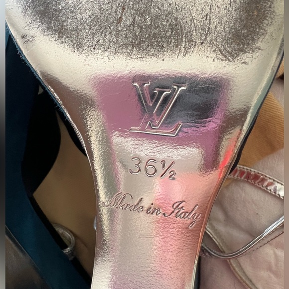 Louis Vuitton Wedge Heels size 6.5 like new - Picture 6 of 10